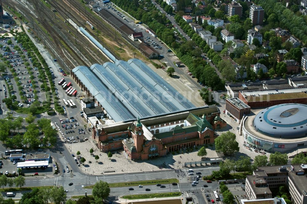 Wiesbaden from above - Track progress and building of the main station of the railway in Wiesbaden in the state Hesse, Germany