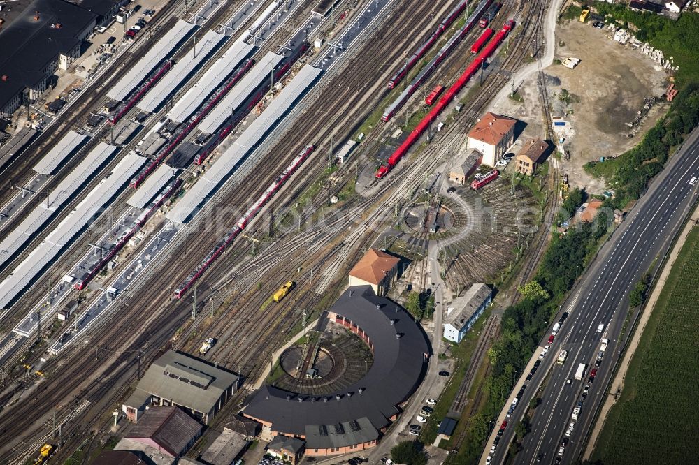 Würzburg from the bird's eye view: Track progress and building of the main station of the railway in Wuerzburg in the state Bavaria