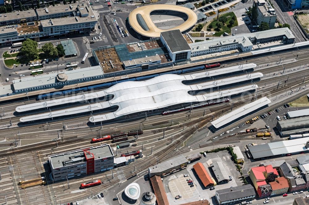 Aerial image Graz - Track progress and building of the main station of the railway in Graz in Steiermark, Austria