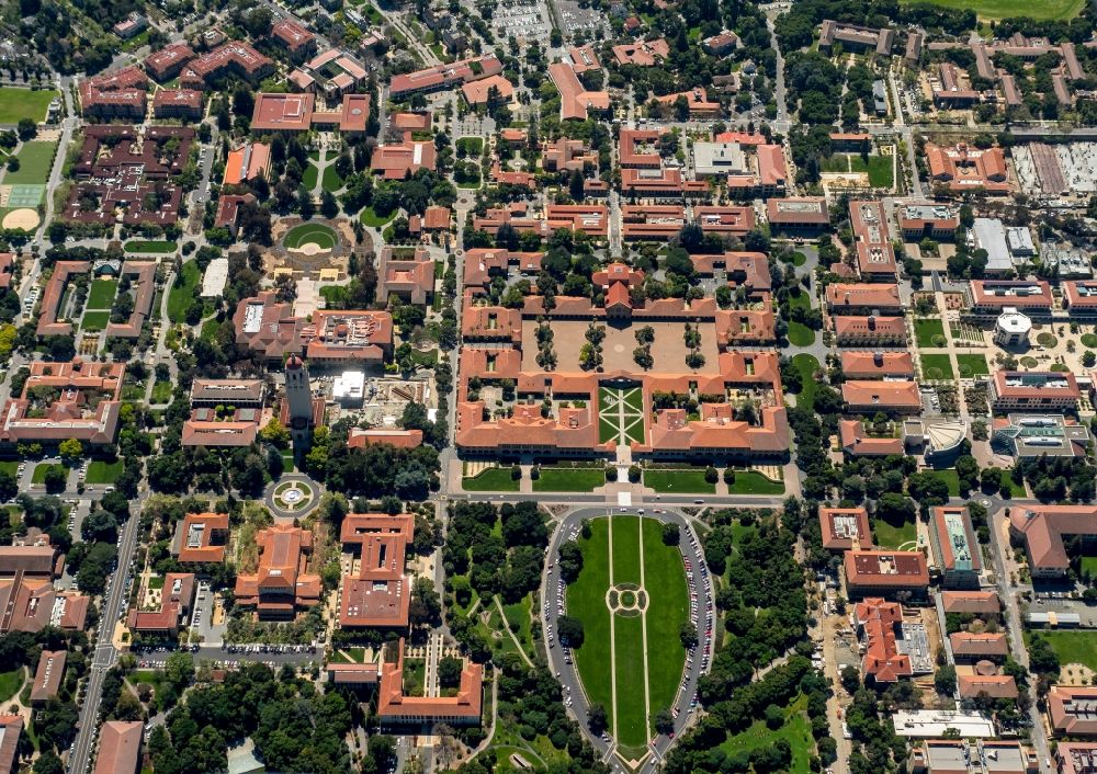 Aerial photograph Stanford - The main quadrangle and building of Stanford University (Leland Stanford Junior University) in Stanford in California in the USA