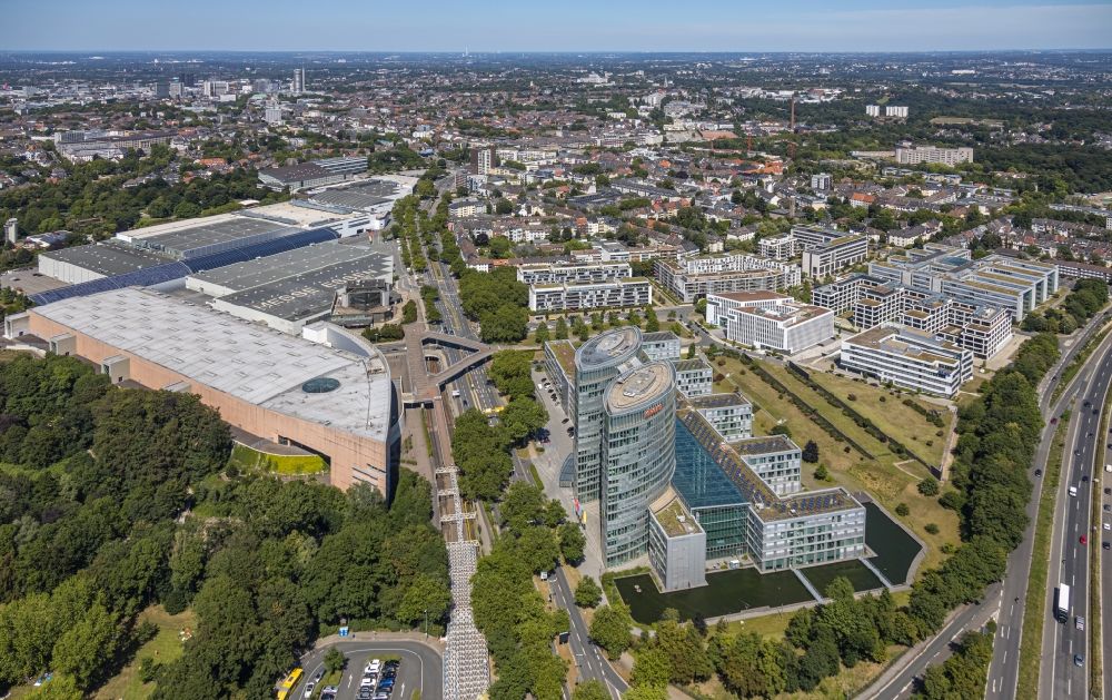 Essen from the bird's eye view: Main administration building of E.ON Ruhrgas AG in the district Ruettenscheid in Essen in the federal state North Rhine-Westphalia