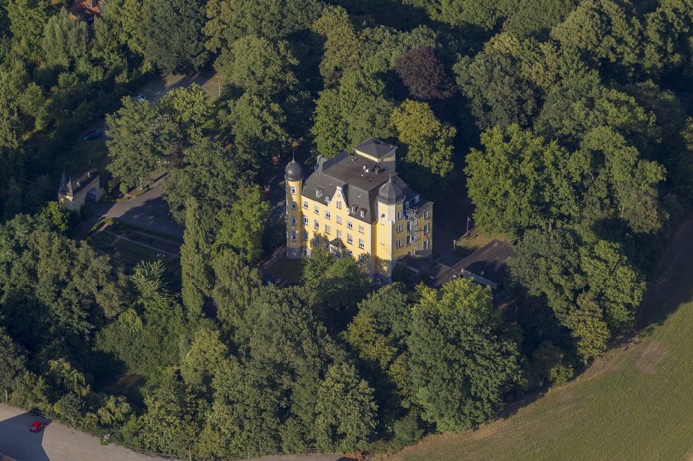 Aerial photograph Willich - Broich House in the district Sitterheide in the town of Willich in North Rhine-Westphalia