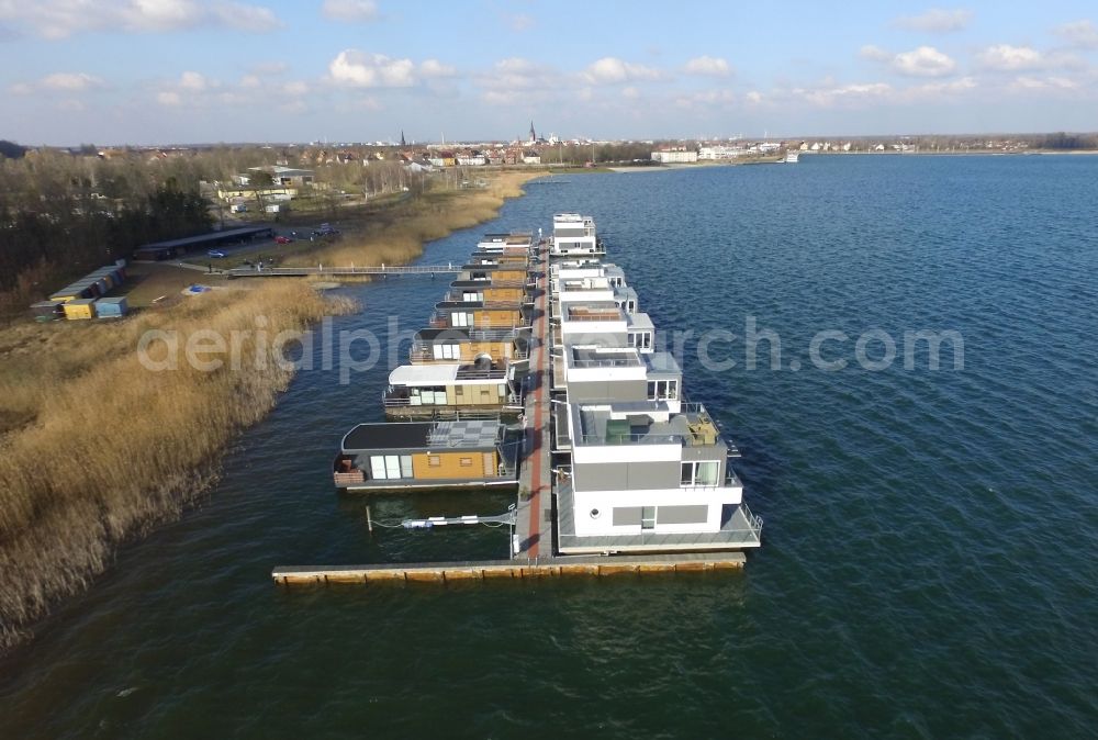 Aerial photograph Bitterfeld-Wolfen - House boat berths and moorings on the shore area Grosser Goitzschesee in Bitterfeld-Wolfen in the state Saxony-Anhalt, Germany