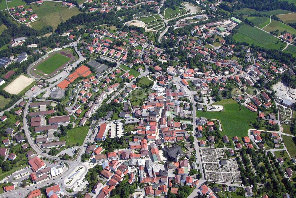 Aerial photograph Hauzenberg (Bayern) - Bilck auf das Stadtzentrum vom Luftkurort Hauzenberg im Bayerischen Wald in der Nähe von Passau.