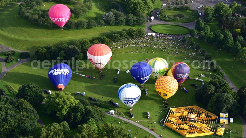 Bonn from above - Hot air balloon over the Rheinaue flying over the airspace in the district Hochkreuz in Bonn in the state North Rhine-Westphalia, Germany