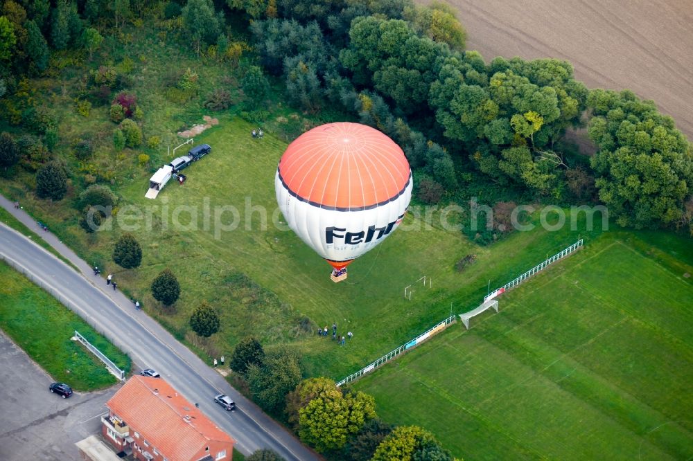 Rosdorf from above - Hot air balloon flying over the airspace in Rosdorf in the state Lower Saxony, Germany