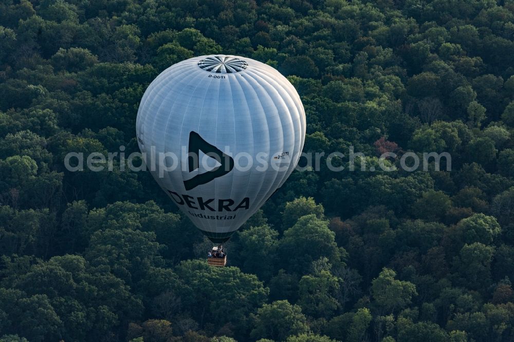 Leipzig from above - Hot air balloon with the identifier D-ODTI flying over the airspace in the district Connewitz in Leipzig in the state Saxony, Germany