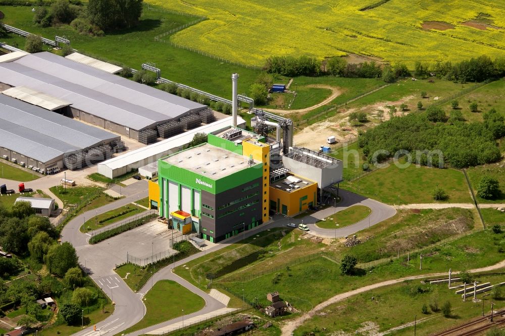 Stavenhagen from above - Power plants of the combined heat and power plant of the waste and waste incineration plant EEW Energy from Waste GmbH in the Reuterstadt Stavenhagen in the state Mecklenburg-Western Pomerania, Germany