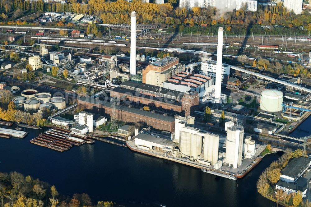 Berlin from above - Combined heat and power station plant Klingenberg on Koepenicker Chaussee in Berlin-Rummelsburg
