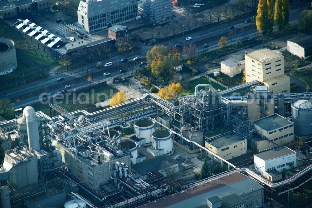 Berlin from the bird's eye view: Combined heat and power station plant Klingenberg on Koepenicker Chaussee in Berlin-Rummelsburg