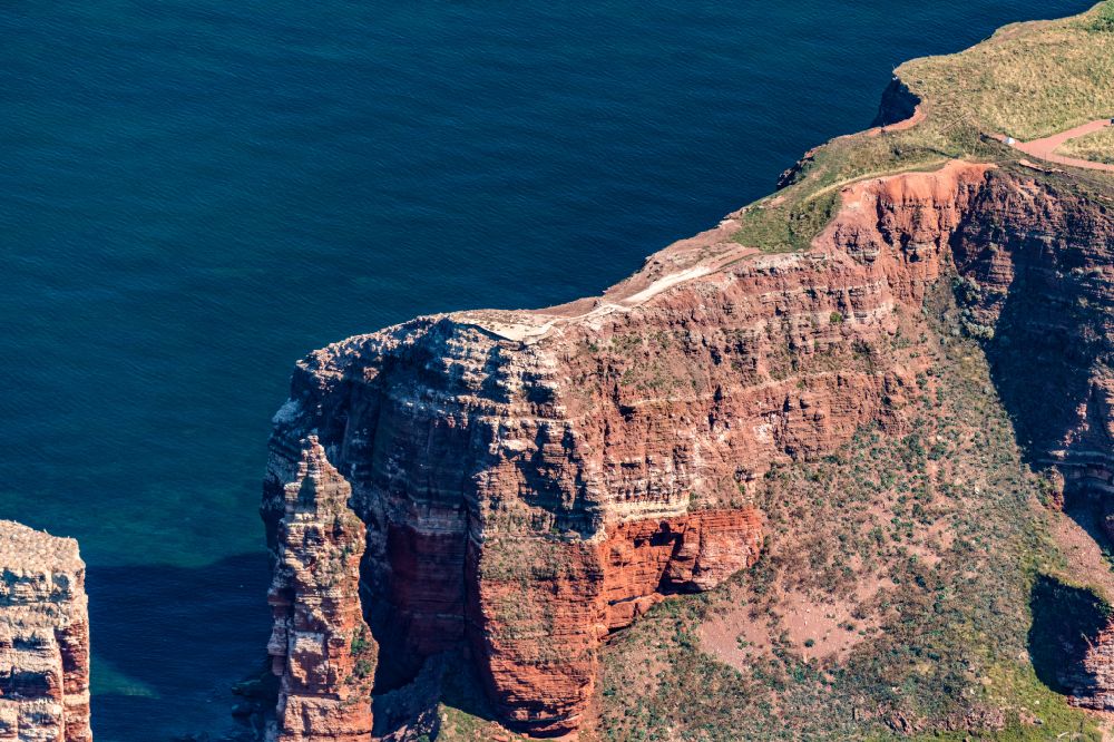 Aerial photograph Helgoland - Rock massif and rock formation Lummenfelsen in Helgoland in the state Schleswig-Holstein, Germany