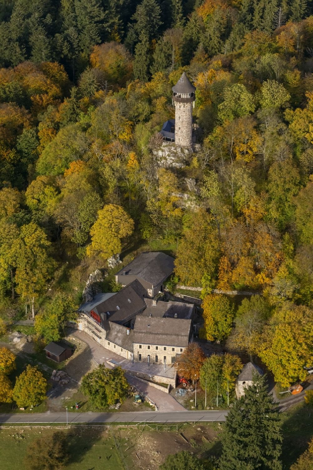 Kempfeld from the bird's eye view: Autumn - Landscape at the tower on the ruins of the castle in the wild nature reserve Wildenburg near Kempfeld in Rhineland-Palatinate