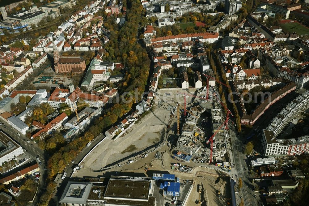 München from the bird's eye view: Autumnal discolored vegetation view construction site to build a new multi-family residential complex Am Nockherberg - Regerstrasse - Poppelstrasse in the district Au-Haidhausen in Munich in the state Bavaria, Germany