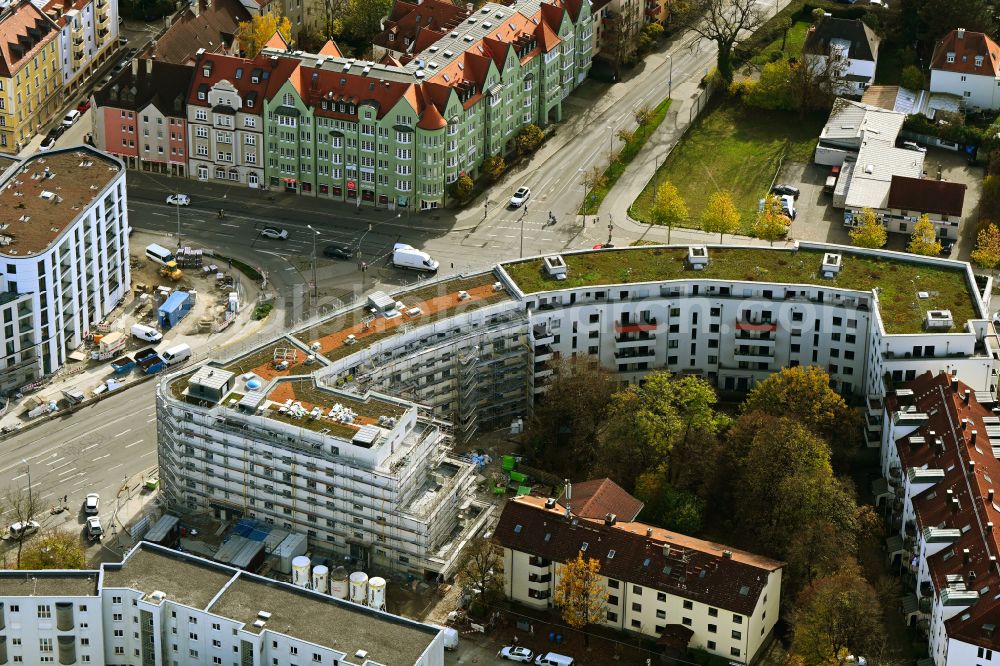 München from the bird's eye view: Autumnal discolored vegetation view construction site for the multi-family residential building Scapinellistrasse corner Lortinger Strasse in the district Pasing-Obermenzing in Munich in the state Bavaria, Germany