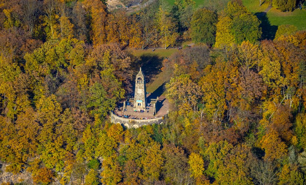 Aerial photograph Bommern - Autumnal discolored vegetation view structure of the observation tower Berger-Denkmal in Bommern at Ruhrgebiet in the state North Rhine-Westphalia, Germany