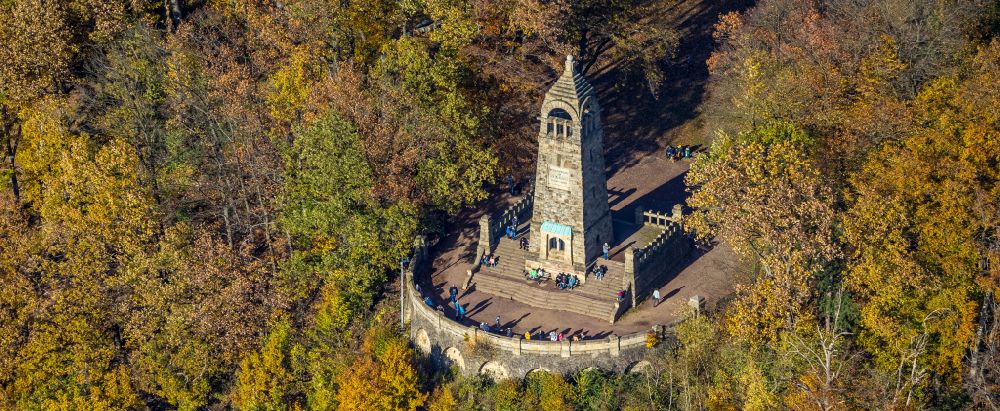 Bommern from the bird's eye view: Autumnal discolored vegetation view structure of the observation tower Berger-Denkmal in Bommern at Ruhrgebiet in the state North Rhine-Westphalia, Germany