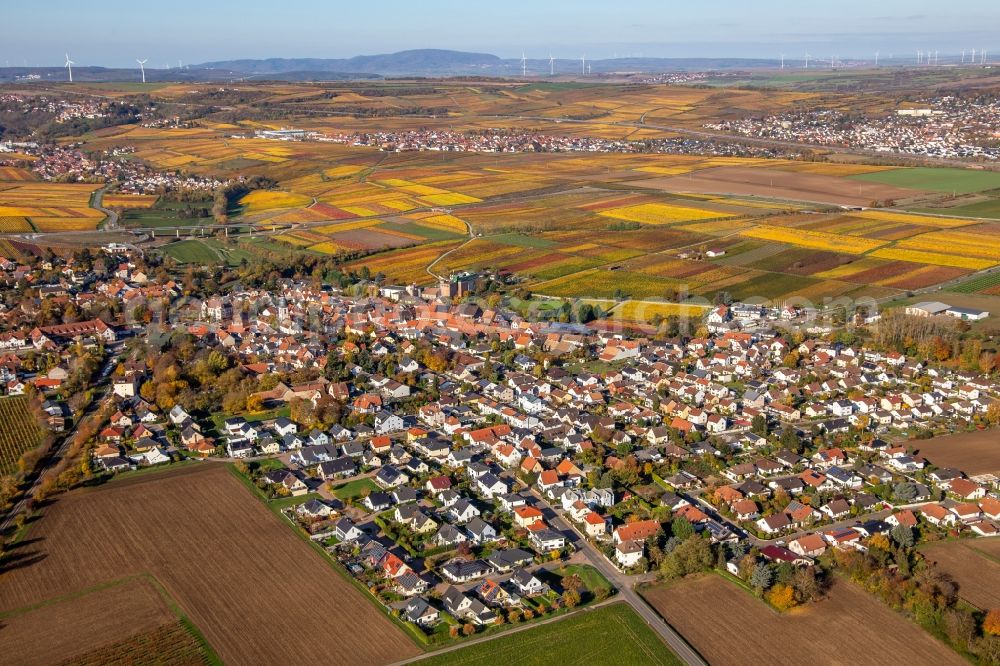 Aerial photograph Kirchheim an der Weinstraße - Autumnal discolored village view in Kirchheim an der Weinstrasse in the state Rhineland-Palatinate, Germany