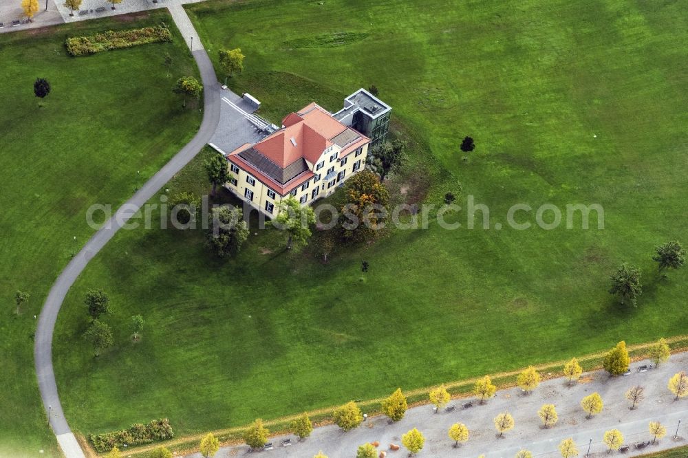 Fürth from the bird's eye view: Autumnal discolored vegetation view building complex of the university Wilhelm Loehe in Fuerth in the state Bavaria, Germany