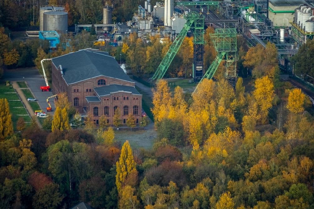 Gladbeck from the bird's eye view: Autumnal discolored vegetation view Area of the industrial monument Zeche Zweckel , an inoprative coalmine situated in Gladbeck in Nordrhein-Westfalen