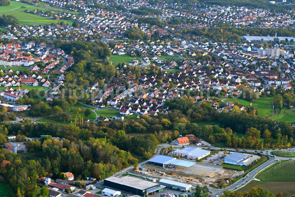 Aerial image Neumarkt in der Oberpfalz - Autumnal discolored vegetation view garden center - center for gardening supplies on street Blomenhofstrasse in Neumarkt in der Oberpfalz in the state Bavaria, Germany