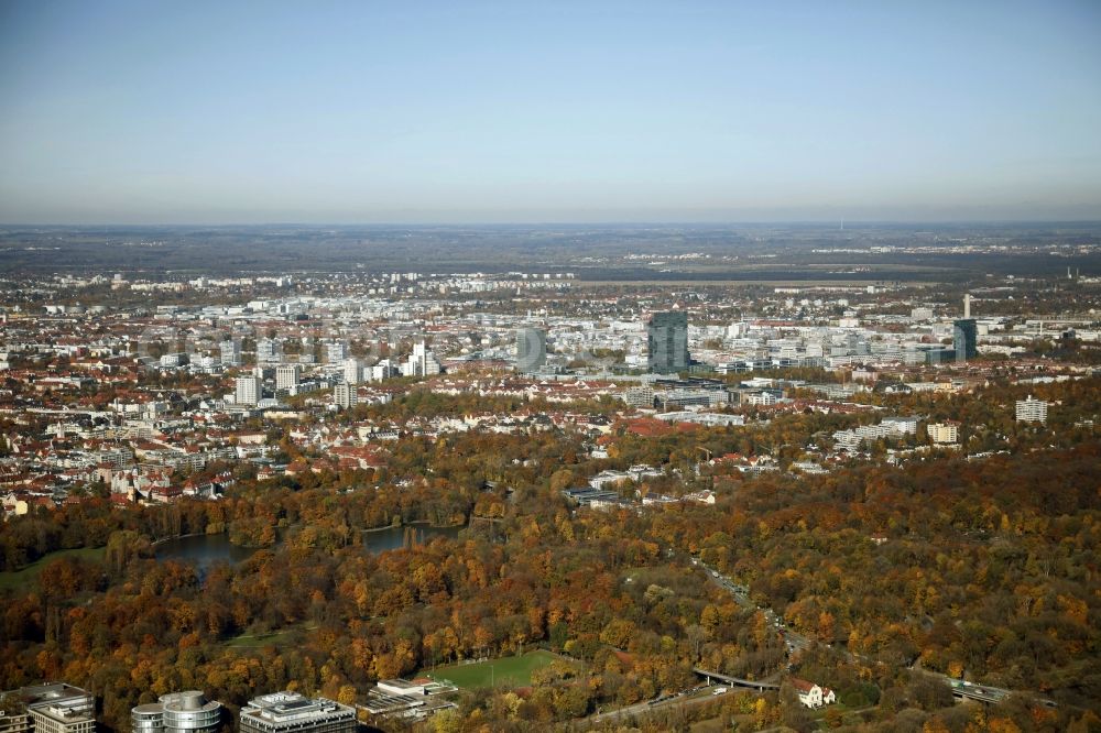 Aerial image München - Autumnal discolored vegetation view park of Englischer Garten in the district Schwabing-Freimann in Munich in the state Bavaria, Germany