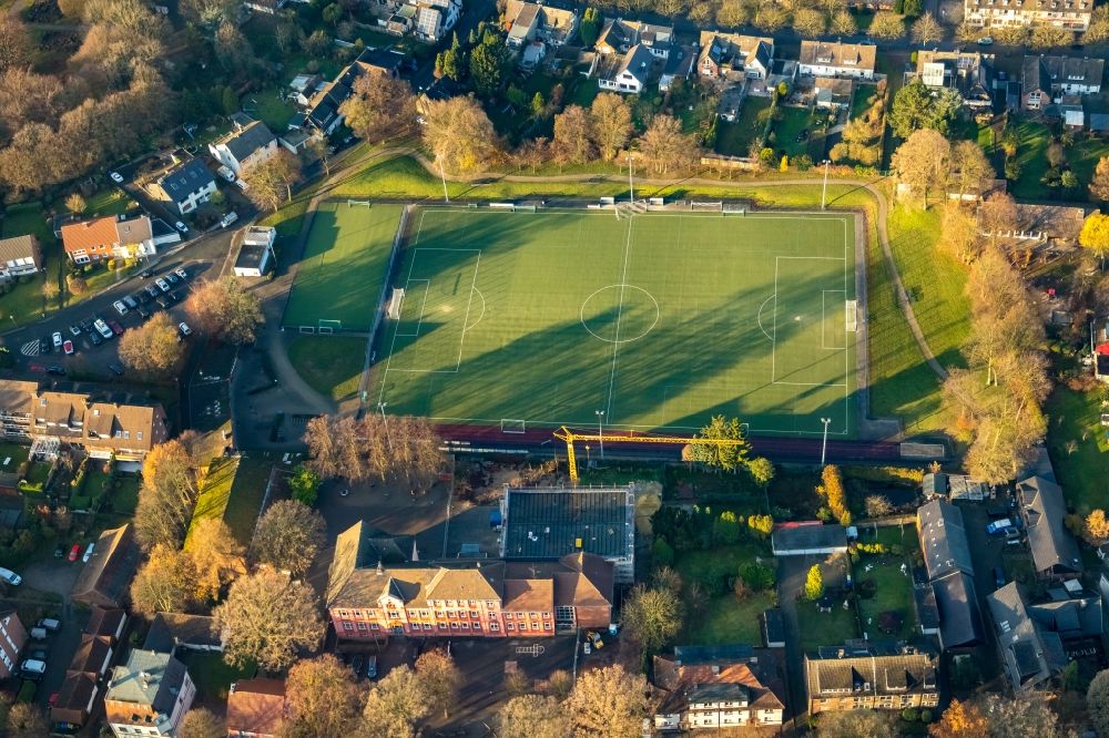 Aerial photograph Gladbeck - Autumnal discolored vegetation view sports grounds and football pitch in Rentfort in Gladbeck in the state North Rhine-Westphalia, Germany