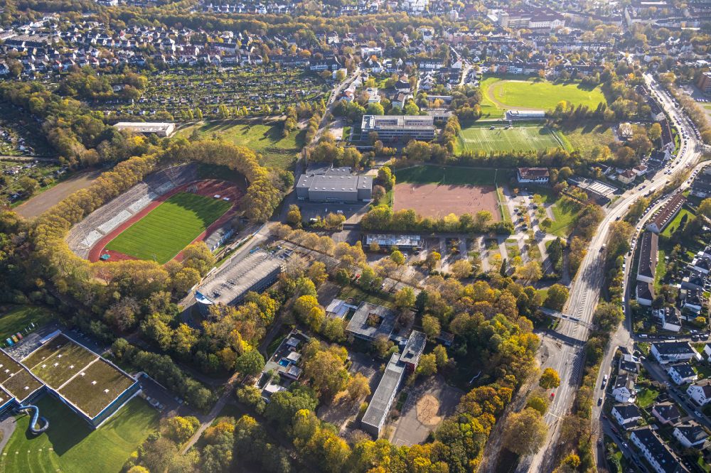Hagen from the bird's eye view: Autumnal discolored vegetation view sports facility grounds of the Ischeland Stadium on Humpertstrasse in the district Hagen-Mitte in Hagen at Ruhrgebiet in the state North Rhine-Westphalia, Germany