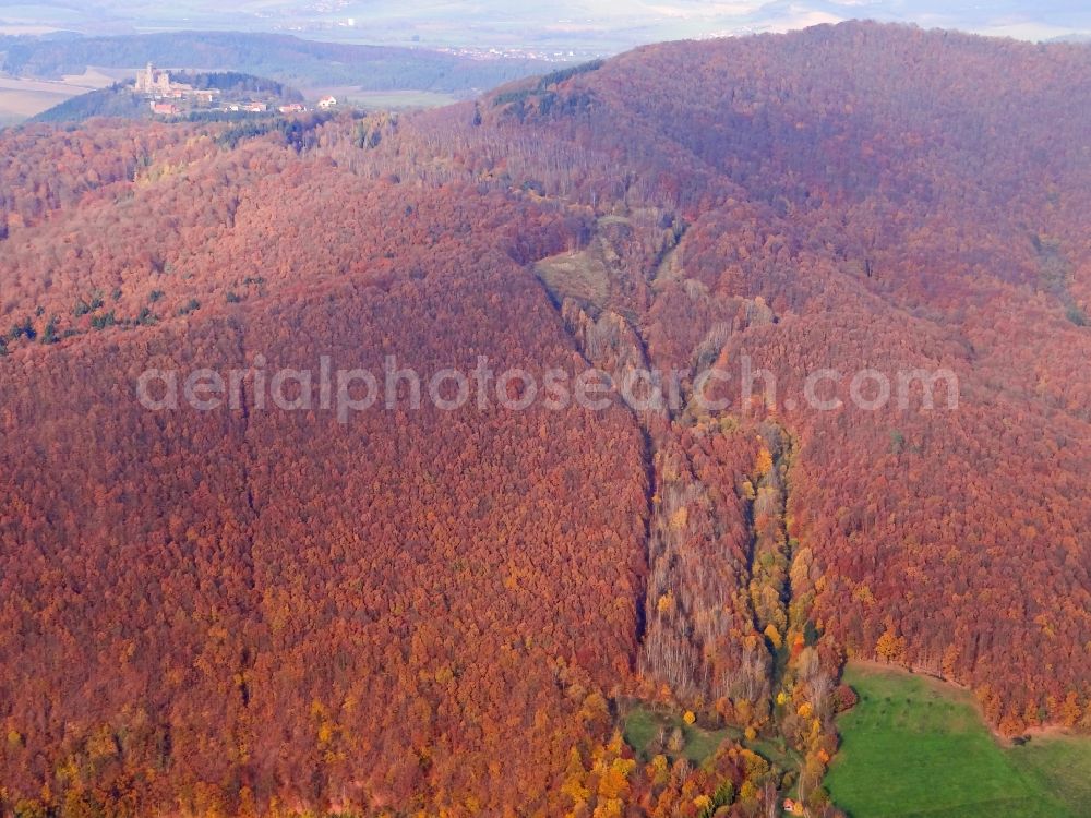 Aerial photograph Lindewerra - Autumnal discolored vegetation view route course of the former inner-German border between the GDR German Democratic Republic and the Federal Republic of Germany Federal Republic of Germany in Lindewerra in the state Thuringia, Germany