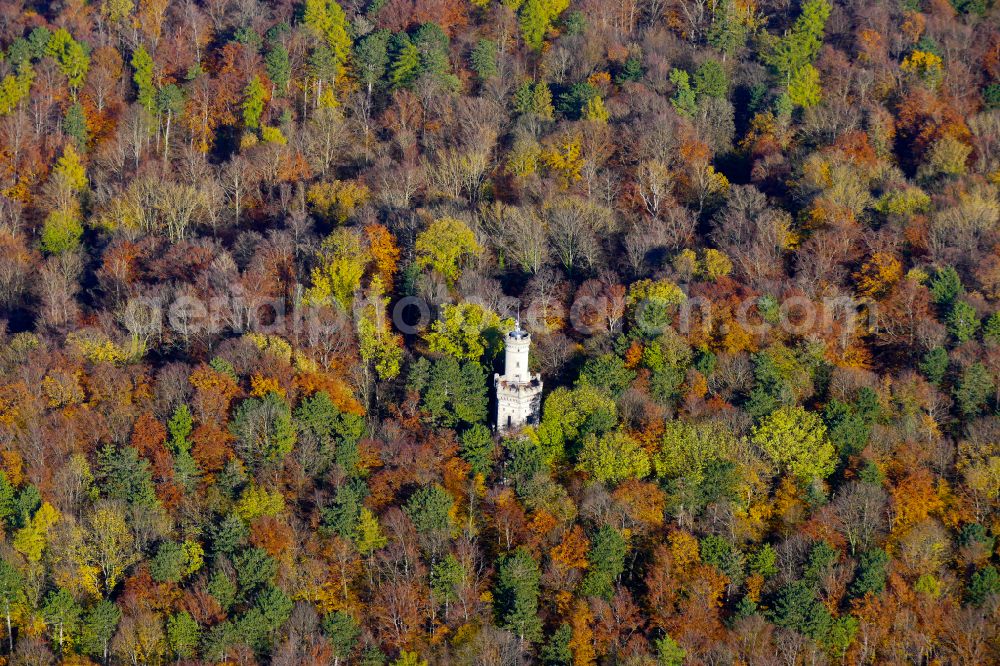 Aerial image Göttingen - Autumnal discolored vegetation view tower building of the Bismarck tower - observation tower in Goettingen in the state Lower Saxony, Germany