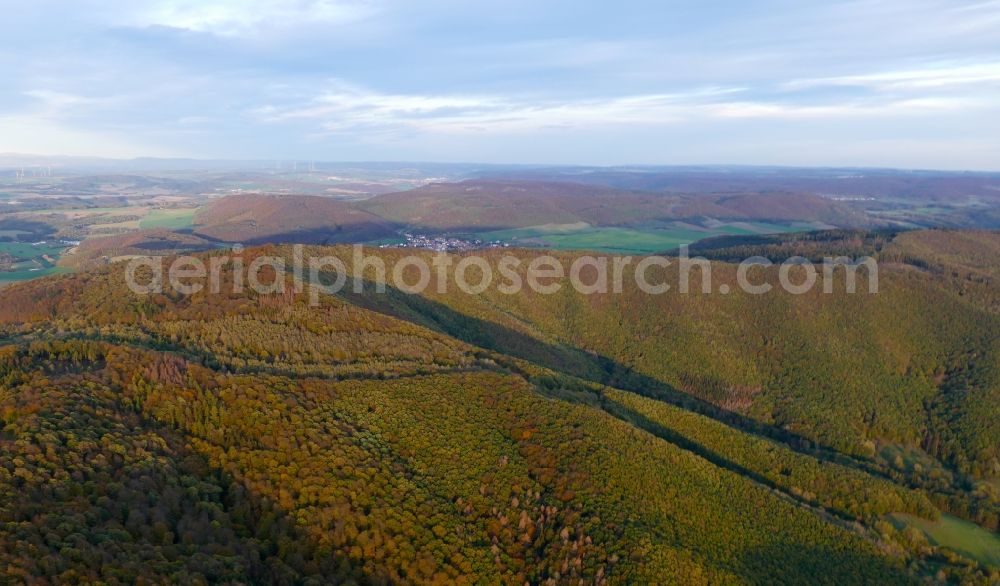 Aerial photograph Lindewerra - Autumnal discolored vegetation view forest and mountain scenery of Kella-Teufelskanzel in Lindewerra in the state Thuringia, Germany