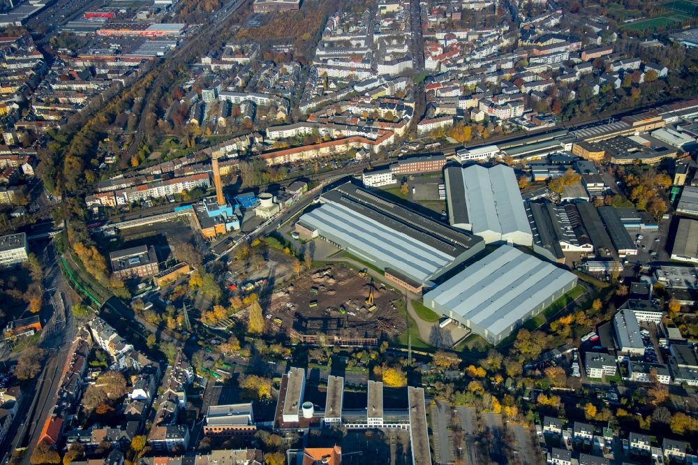 Dortmund from the bird's eye view: Autumnal discolored vegetation view mixing of residential and commercial settlements on Cityring - Ost in Dortmund in the state North Rhine-Westphalia, Germany