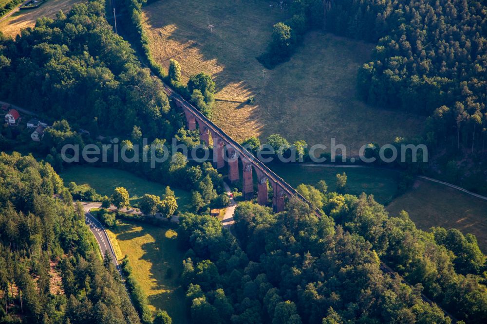 Aerial image Erbach - Viaduct of the railway bridge structure to route the railway tracks in the district Ebersberg in Erbach in the state Hesse, Germany