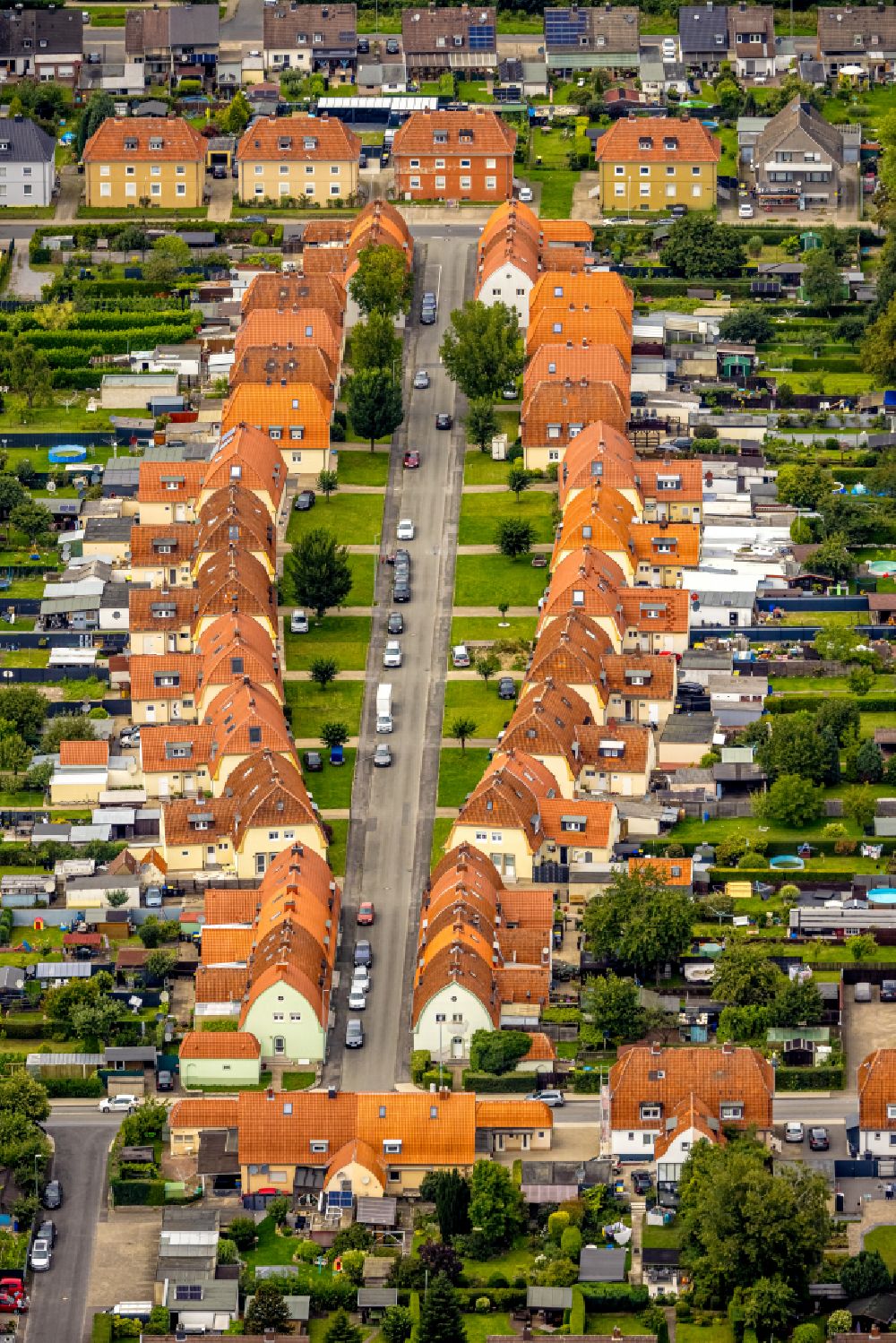 Aerial image Ahlen - Residential area of a multi-family house settlement in Ahlen in the state North Rhine-Westphalia