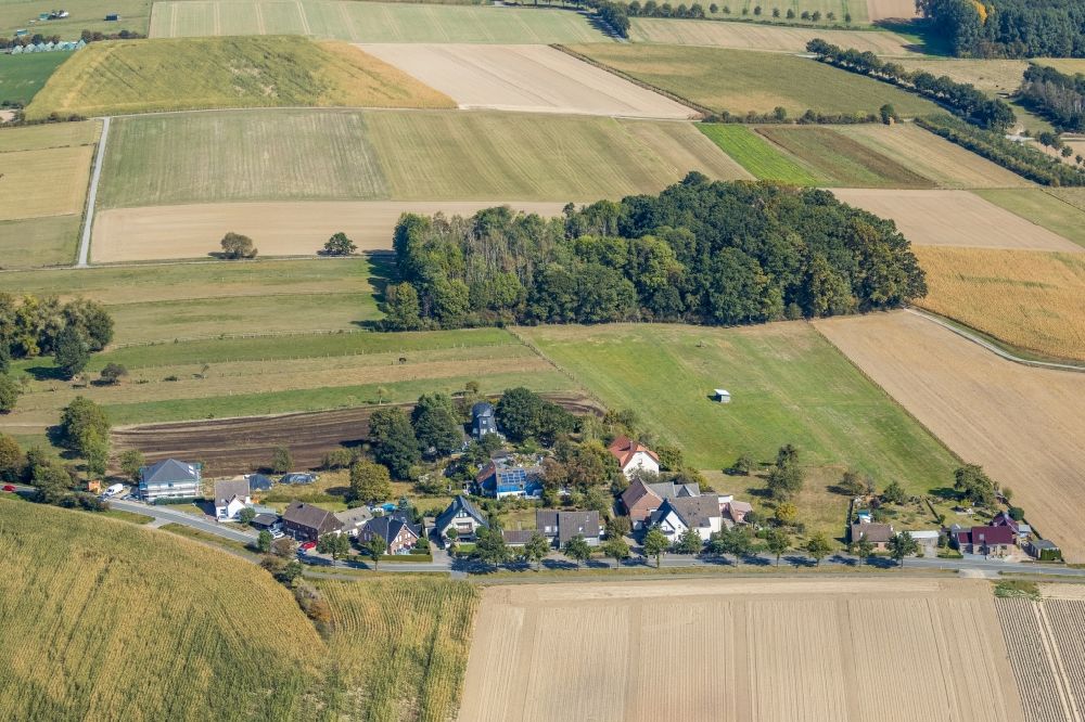 Aerial photograph Holzwickede - Historic windmill Alte Windmuehle Opherdicke des Haus Opherdicke on Muehlenstrasse in Holzwickede in the state North Rhine-Westphalia, Germany