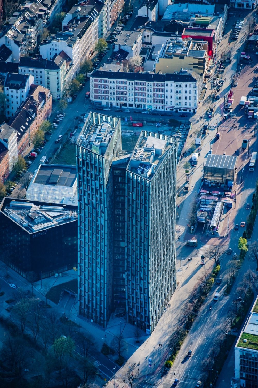 Hamburg from above - Skyscraper - Ensemble - complex Dancing Towers on the Reeperbahn in the district St. Pauli in Hamburg
