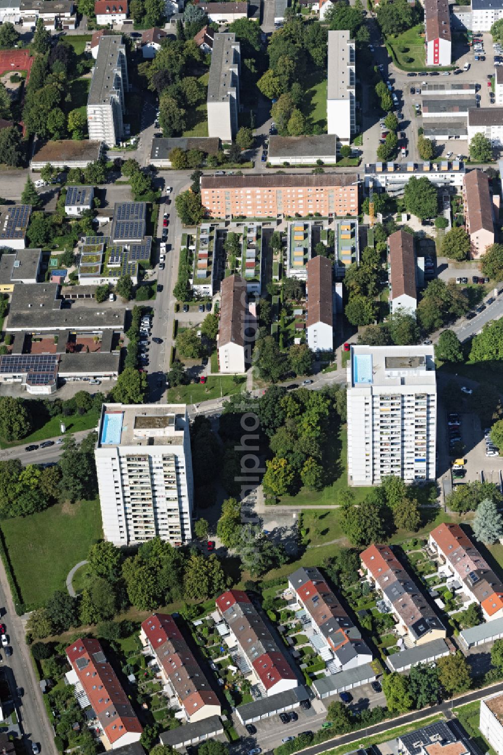 Aerial image Neu-Ulm - High-rise ensemble of with Pool on Dach on street Karlsbader Strasse in Neu-Ulm in the state Bavaria, Germany