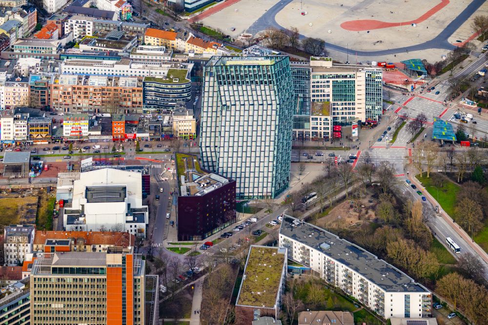 Aerial image Hamburg - High-rise ensemble of Tanzende Tuerme on corner Reeperbahn - Zirkusweg in the district Sankt Pauli in Hamburg, Germany