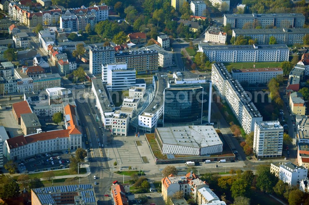 Aerial photograph Cottbus - High-rise building of the hotel complex Lindner Congress Hotel and Stadthalle in Cottbus in the state Brandenburg