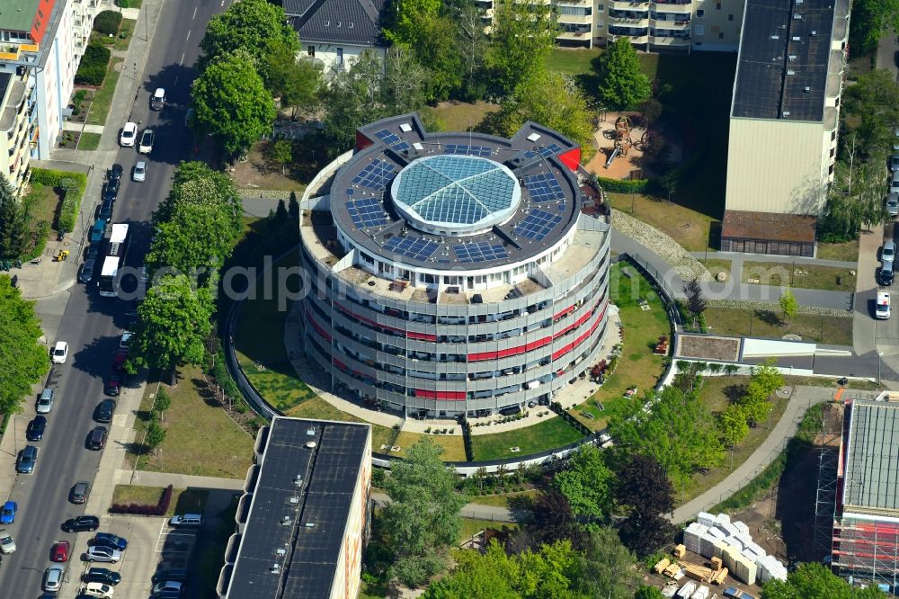 Berlin from the bird's eye view: High-rise building in the residential area Degnerbogen on Degnerstrasse in the district Lichtenberg in Berlin, Germany