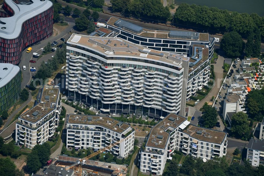 Köln from the bird's eye view: High-rise building in the residential area Flow Tower on Gustav-Heinemann-Ufer in the district Bayenthal in Cologne in the state North Rhine-Westphalia, Germany