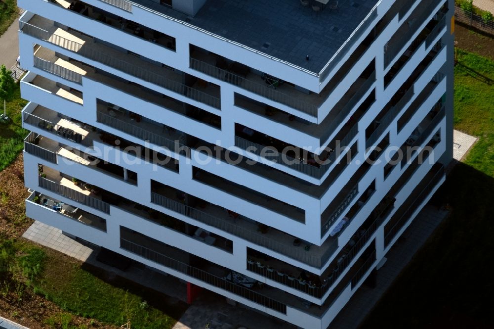 Aerial photograph Erfurt - High-rise building in the residential area on Lassallestrasse in the district Johannesvorstadt in Erfurt in the state Thuringia, Germany