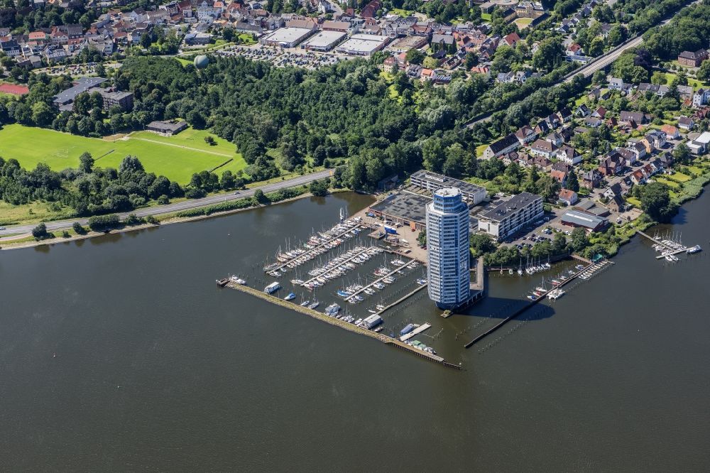 Schleswig from the bird's eye view: High-rise building in the residential area Wikingturm on Wikingeck in the district Annettenhoeh in Schleswig in the state Schleswig-Holstein