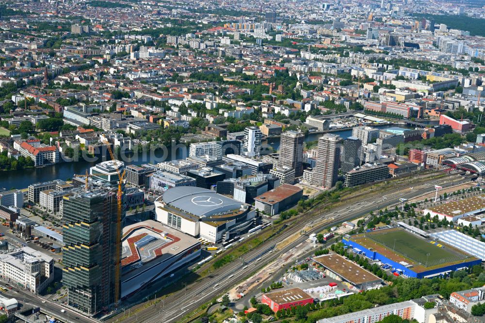 Berlin from the bird's eye view: High-rise building complex EDGE East Side - Amazon Tower on Tamara-Danz-Strasse - Warschauer Bruecke - Helene-Ernst-Strasse in the Friedrichshain district in Berlin, Germany