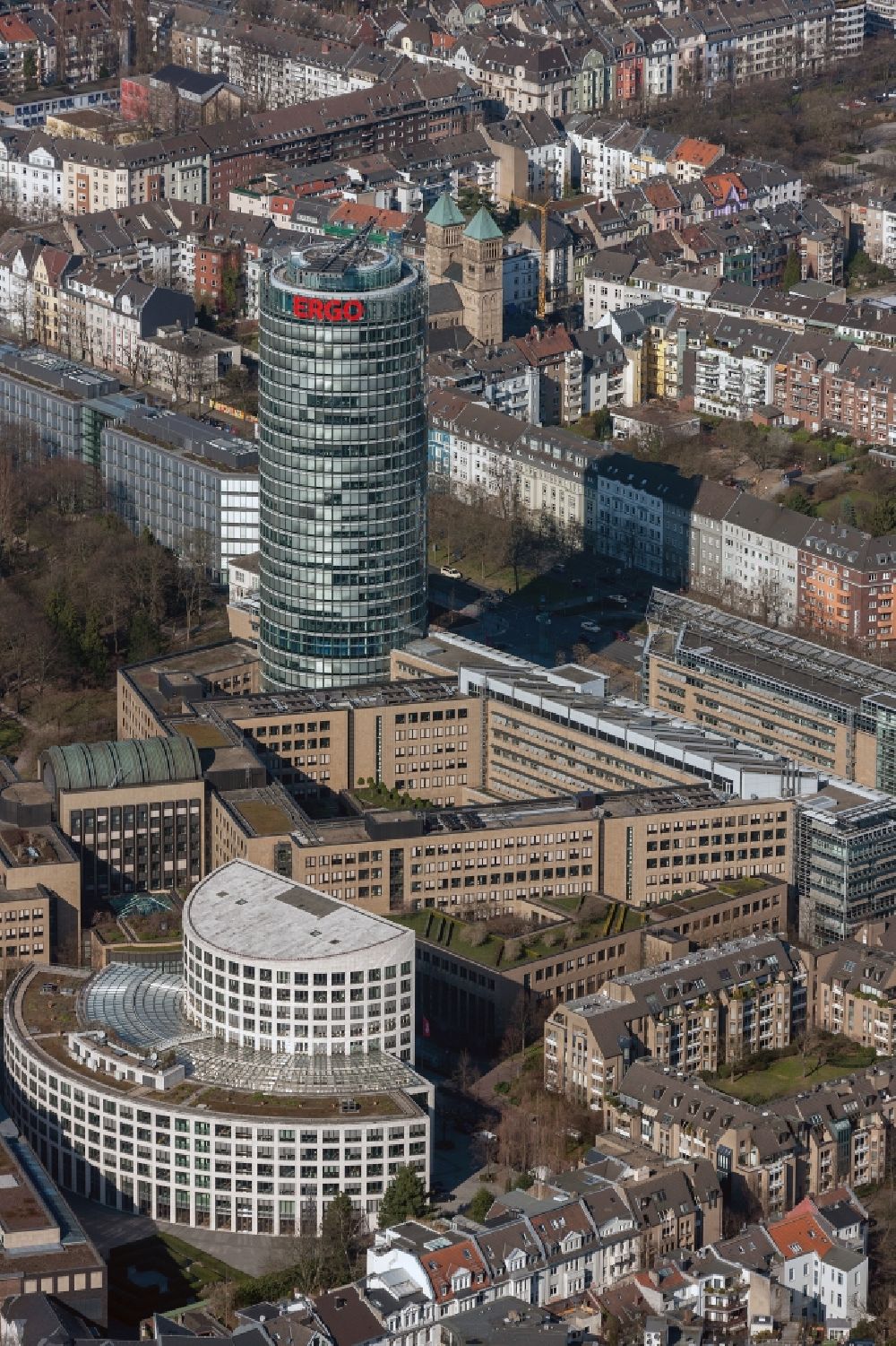 Düsseldorf from the bird's eye view: View of the high-rise office buildings and the headquarters of the ERGO Insurance of the ERGO Insurance Group in Victoria square in Duesseldorf