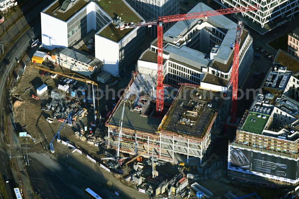 Berlin from the bird's eye view: High-rise construction site for a new residential and commercial building on Heidestrasse in the district Moabit in Berlin, Germany