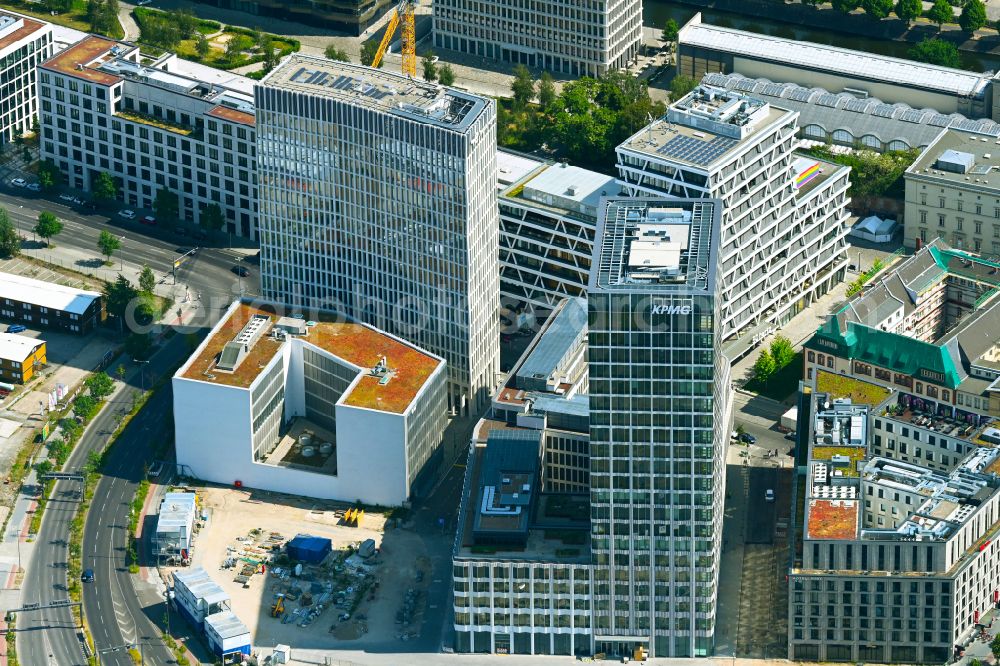 Berlin from the bird's eye view: High-rise construction site for a new residential and commercial building on Heidestrasse in the district Moabit in Berlin, Germany