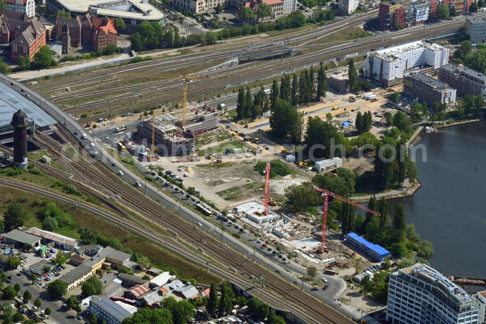 Berlin from the bird's eye view: High-rise construction site for a new residential and commercial building An of Mole on street Kynaststrasse in the district Rummelsburg in Berlin, Germany