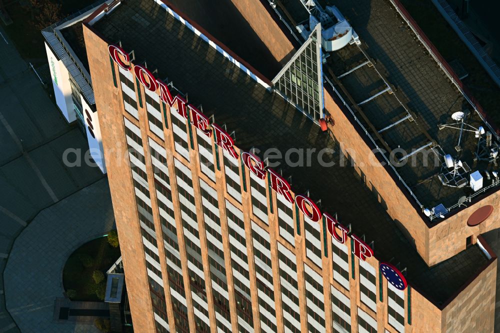 Aerial image Berlin - High-rise building Pyramide with the lettering of the british real estate company Comer Group