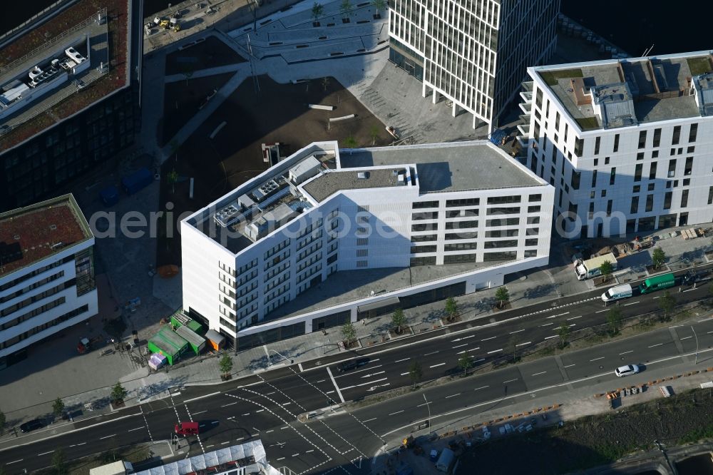 Hamburg from above - Build a new office and commercial building Intelligent Quarters in of Hafen City in Hamburg, Germany