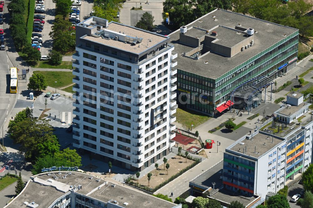 Aerial image Berlin - Multi-family residential building Mehrower Allee corner Sella-Hasse-Strasse in the district Marzahn in Berlin, Germany